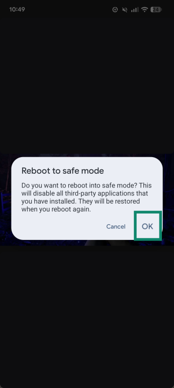 Android pop-up with the prompt to restart in safe mode.