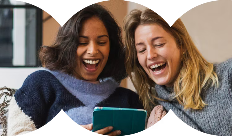 รูปภาพของเพื่อนที่สตรีมด้วยท่าทางเป็นวงกลม